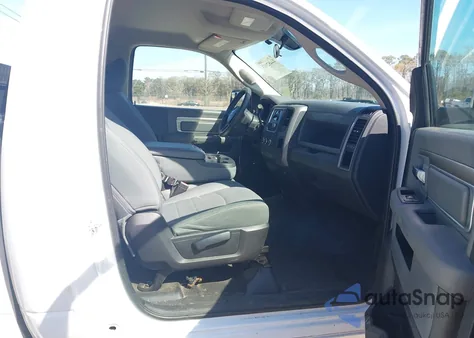 2016 Ram 1500 Tradesman z USA, uszkodzony, nr VIN 3C6JR6DT4GG261792